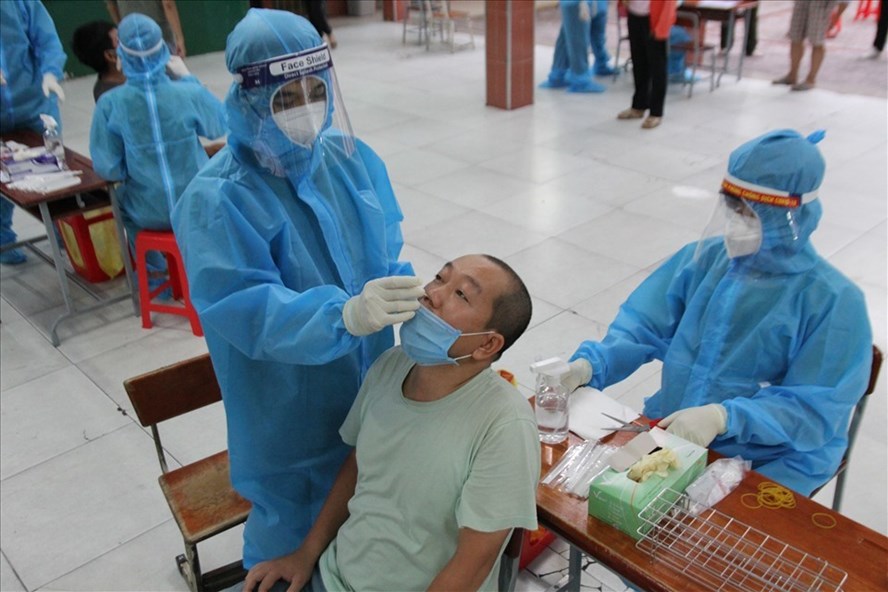 https://media.suckhoedoisong.vn/Images/thanhloan/2021/07/19/Tu-nay-den-25-7-ha-noi-xet-nghiem-%20SARS-CoV-2-cho-nguoi-co-nguy-co-tai-cong-dong.jpg