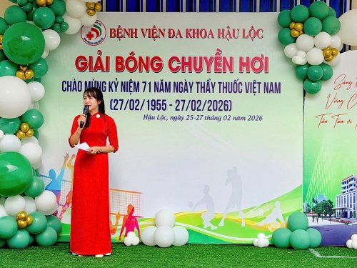 Khai mạc Giải b&oacute;ng chuyền hơi ch&agrave;o mừng 71 năm Ng&agrave;y Thầy thuốc Việt Nam tại Bệnh viện Đa khoa Hậu Lộc.jpg