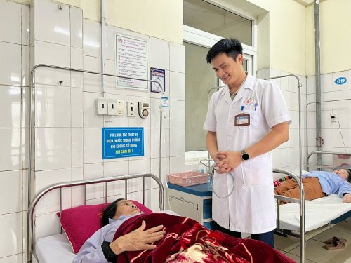 KH&Ocirc;NG KH&Iacute; L&Agrave;M VIỆC ĐẦU XU&Acirc;N TẠI BỆNH VIỆN ĐA KHOA HẬU LỘC.jpg